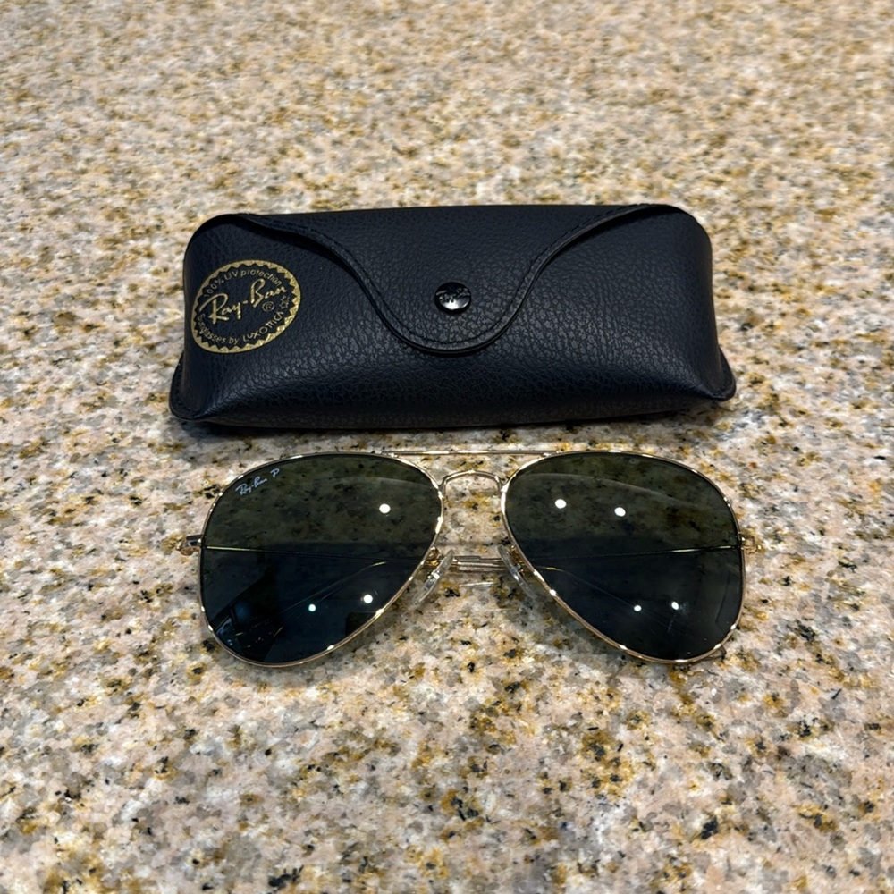 Ray ban aviator sunglasses